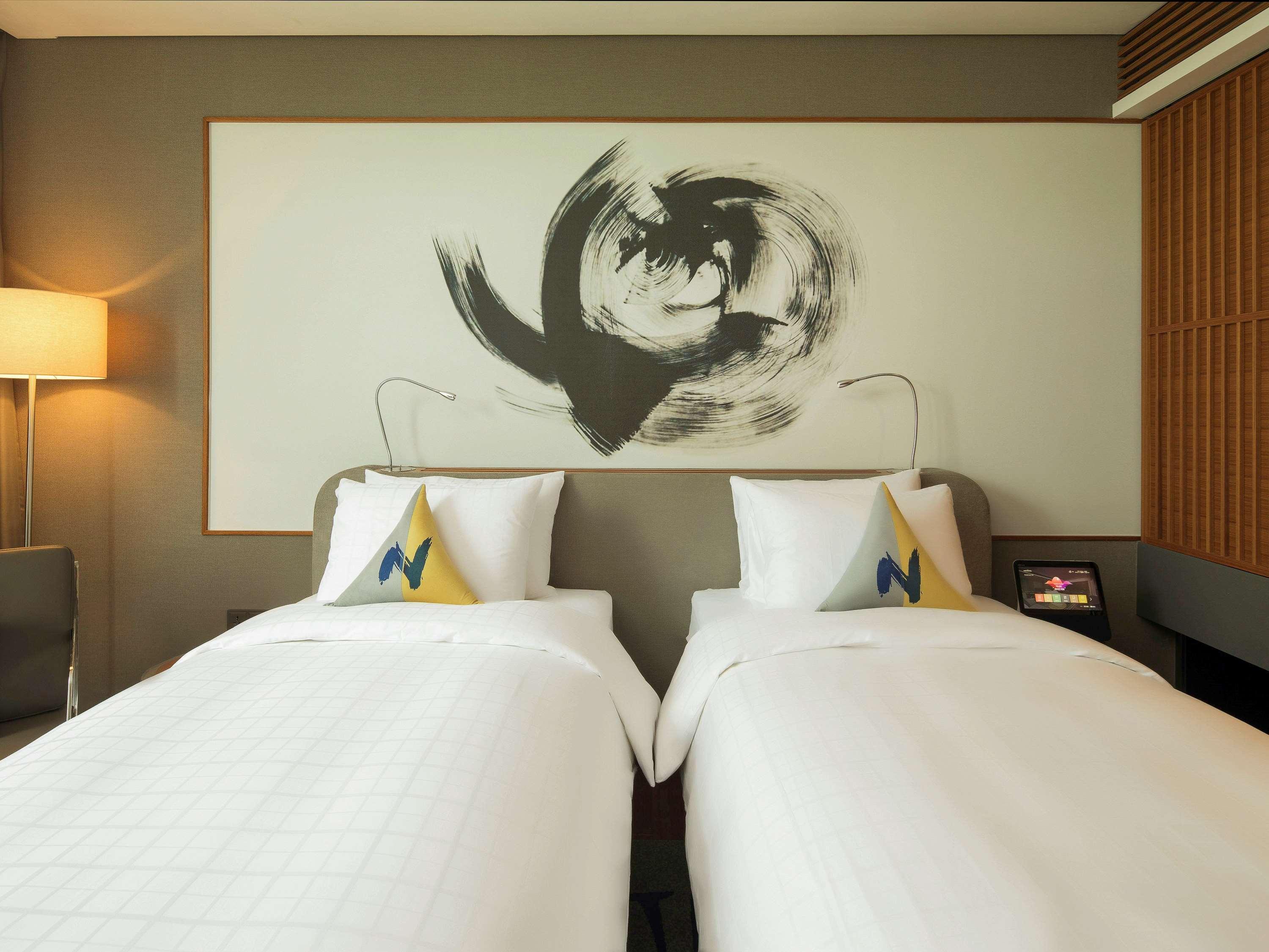 Novotel Ambassador Seoul Dongdaemun Hotels & Residences Exterior photo Deluxe Room