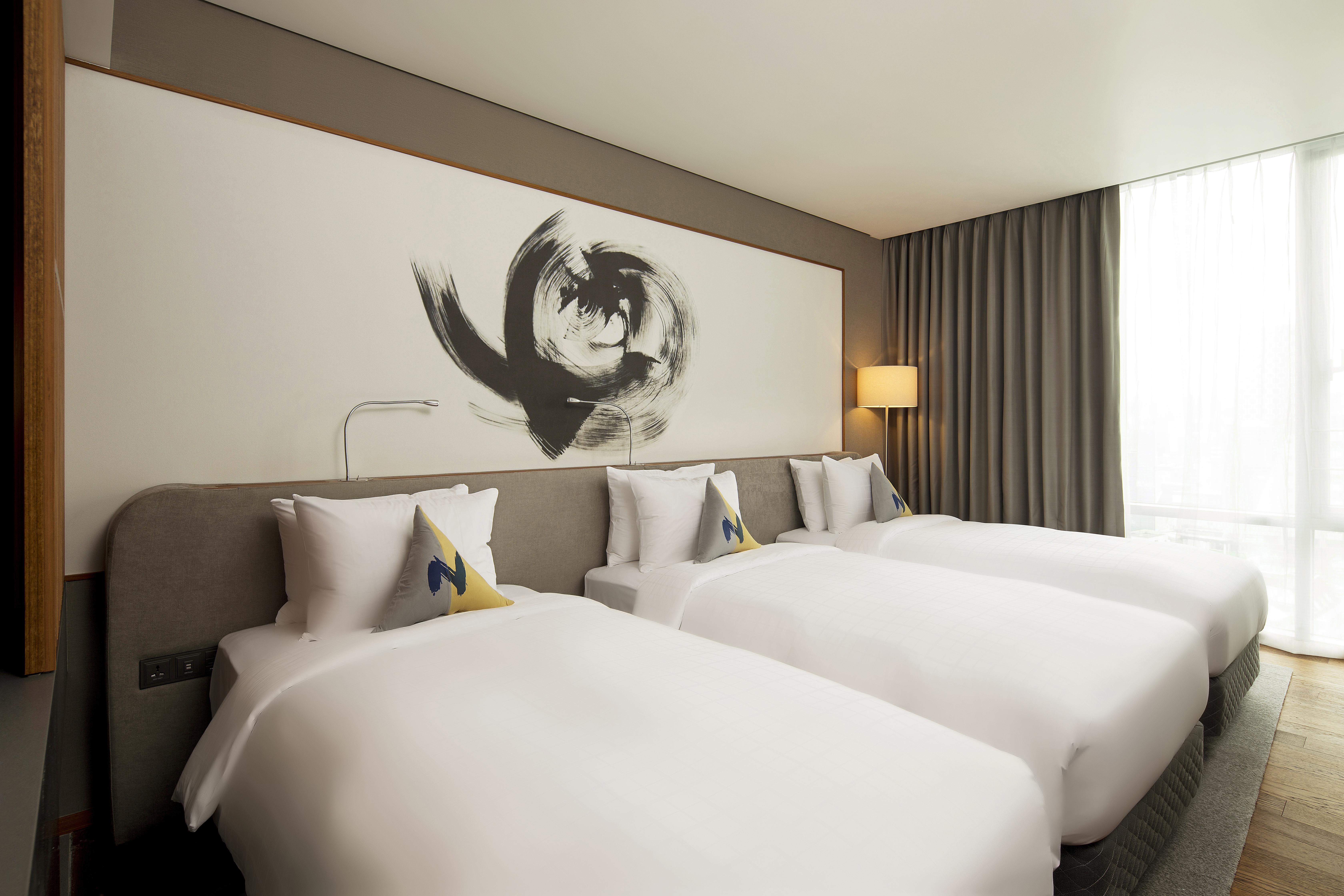 Novotel Ambassador Seoul Dongdaemun Hotels & Residences Exterior photo A room at the hotel