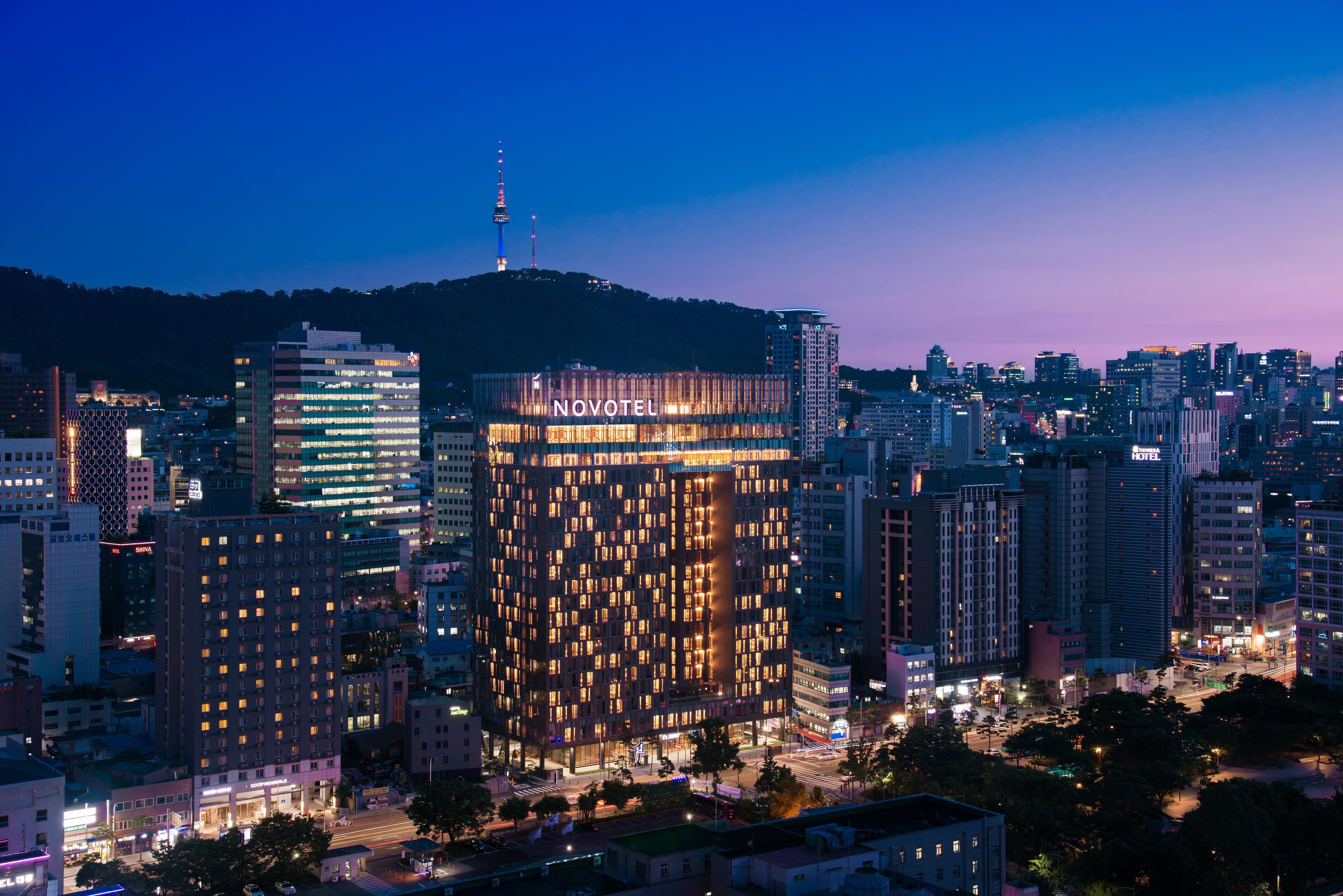 Novotel Ambassador Seoul Dongdaemun Hotels & Residences Exterior photo