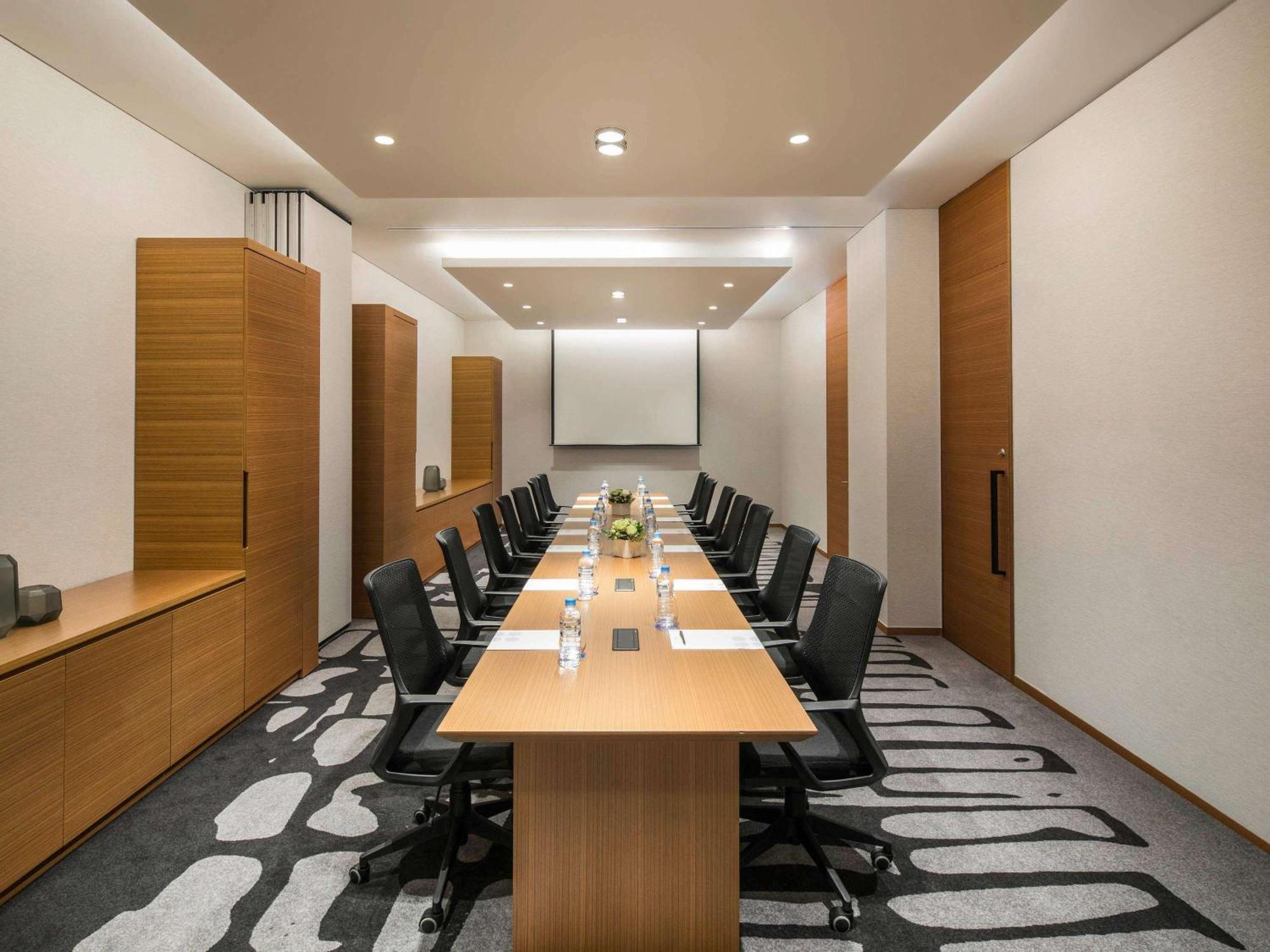 Novotel Ambassador Seoul Dongdaemun Hotels & Residences Exterior photo Meeting room
