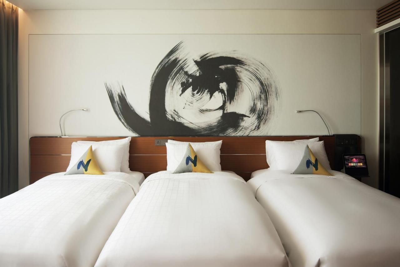 Novotel Ambassador Seoul Dongdaemun Hotels & Residences Exterior photo A room at the hotel
