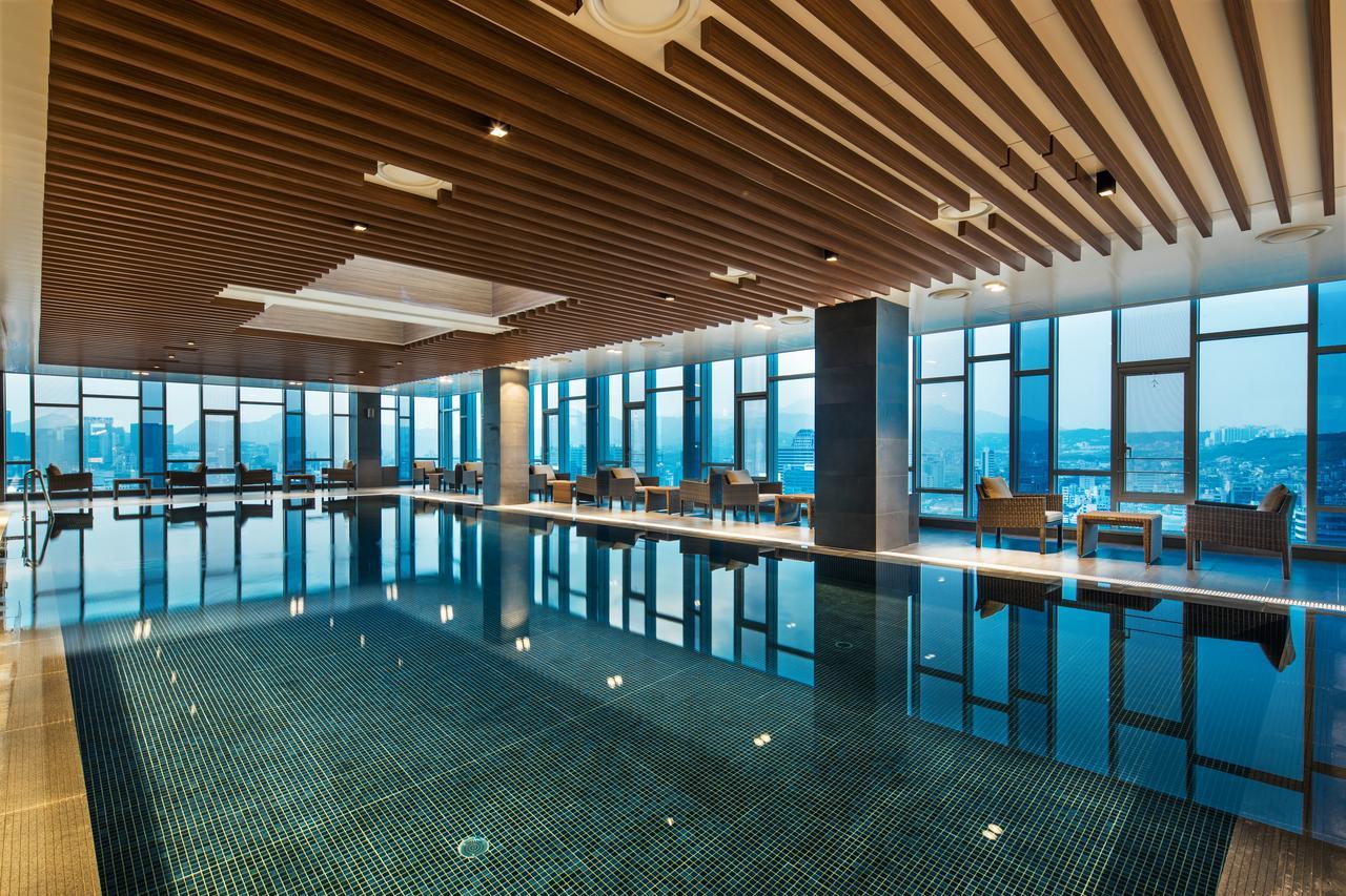 Novotel Ambassador Seoul Dongdaemun Hotels & Residences Exterior photo The swimming pool at the 39th floor