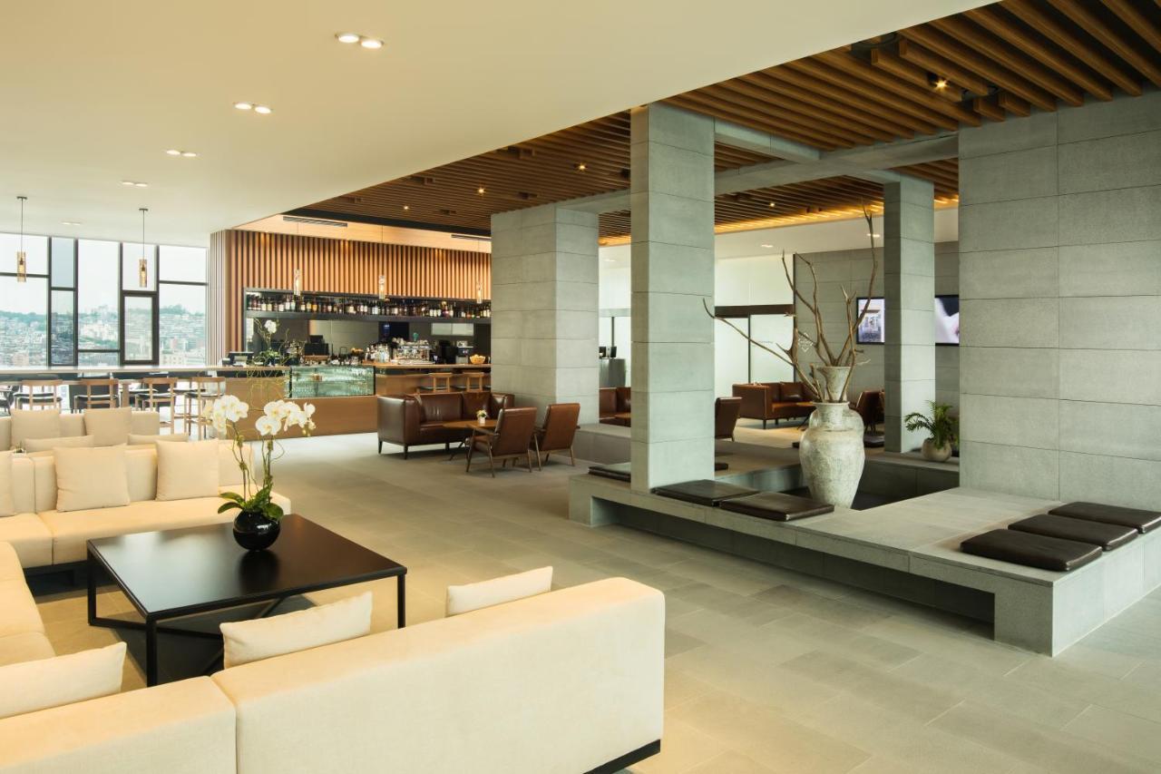 Novotel Ambassador Seoul Dongdaemun Hotels & Residences Exterior photo The lounge at the airport